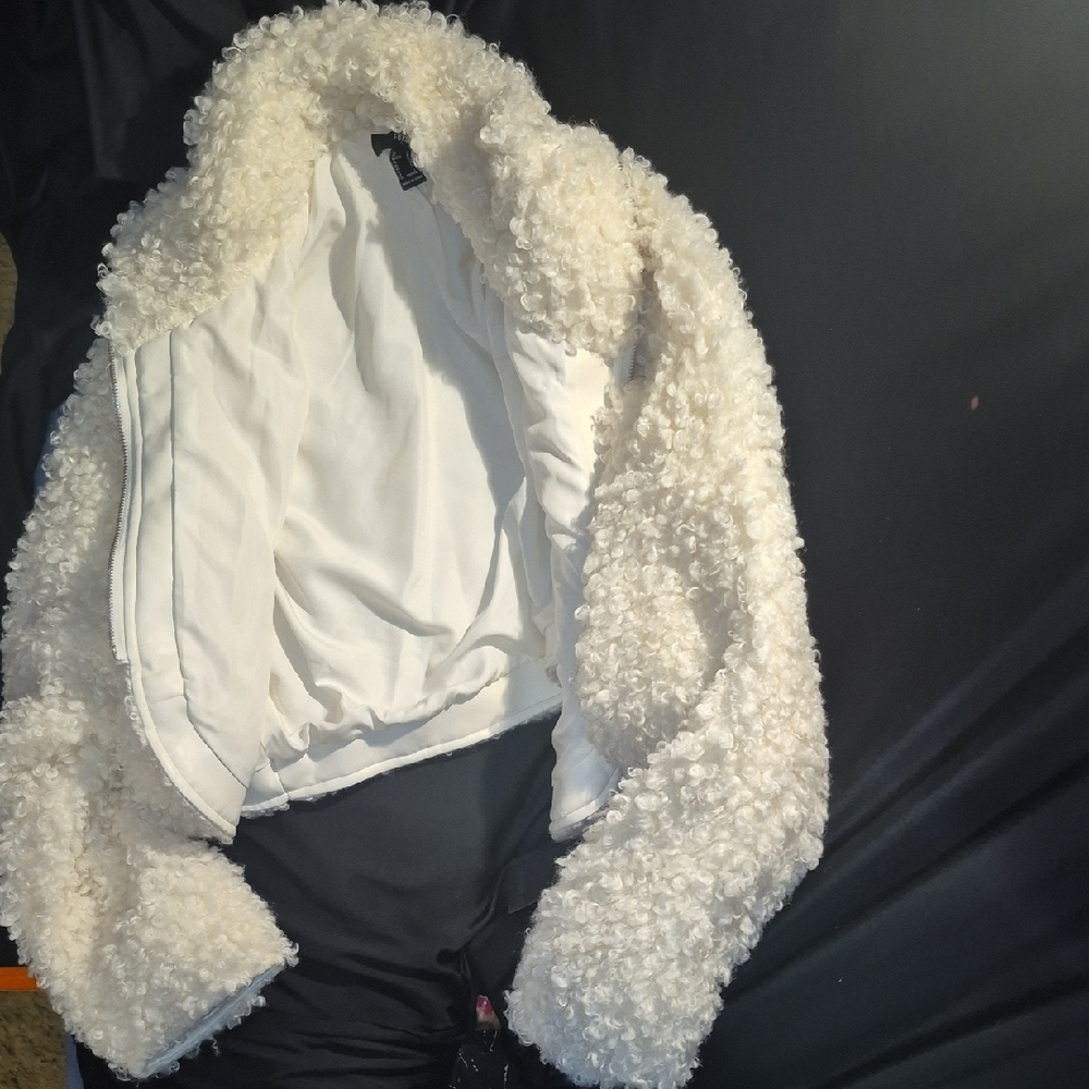 Women's Cream Fleece Jacket - Picture 3 of 5